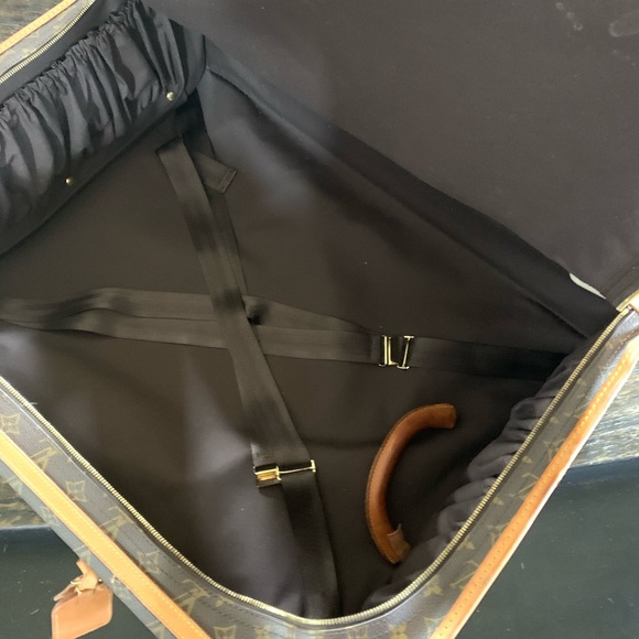 Vintage 1980s Louis Vuitton Suitcase w/Wheels ✅ AUTHENTICATED BY POSHMARK✅ - Picture 7 of 12